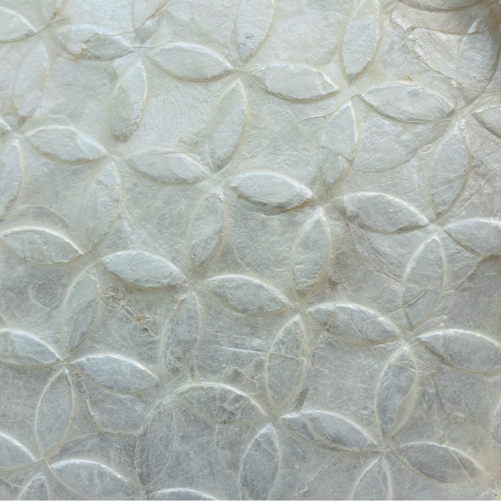 TIRAM CAPIZ AND BAMBOO ROUND TRAY. - Picture 5 of 11